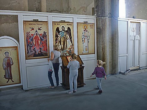 Iako nije završen, u Hramu se održavaju bogosluženja