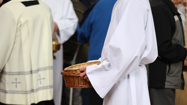 Skandal w tarnowskiej kurii. Byli ministranci chcą pozwu na gigantyczną kwotę