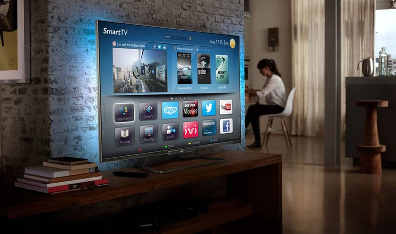 Obecnie każdy nowy telewizor jest "smart", starszym można pomóc za pomocą np. Google Chromecast