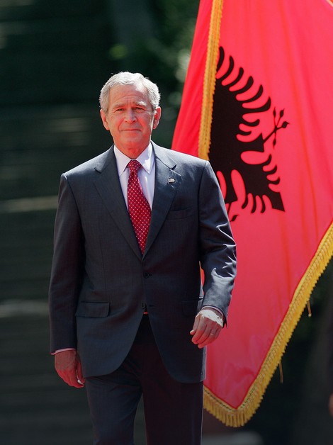 Džordž Buš u poseti Albaniji