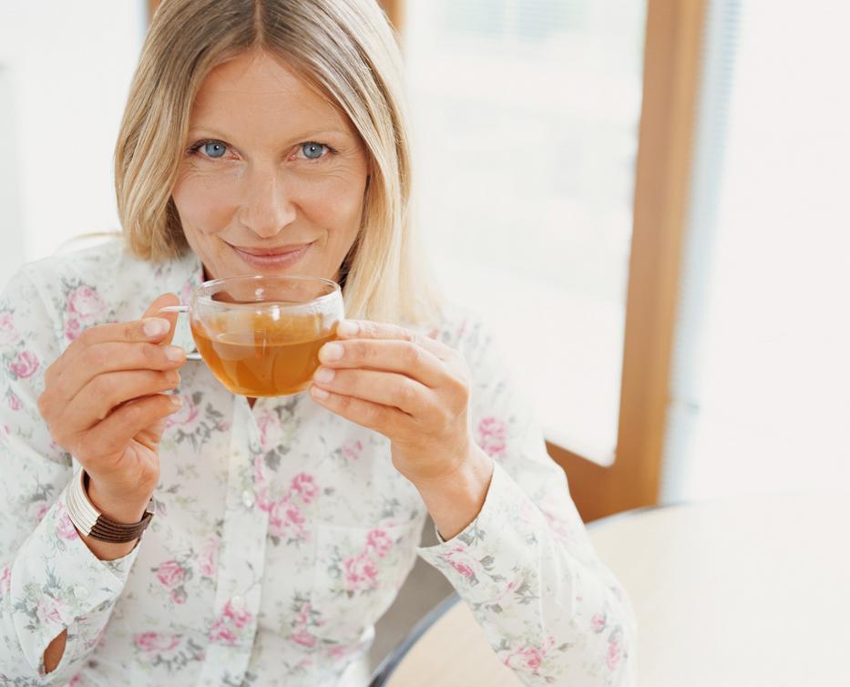 nő teát iszik Fotó: GettyImages
