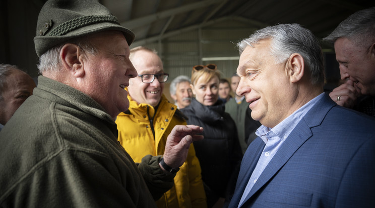 Orbán Viktor vidéken kampányol /Fotó: MTI/Miniszterelnöki Sajtóiroda/Benko Vivien Cher