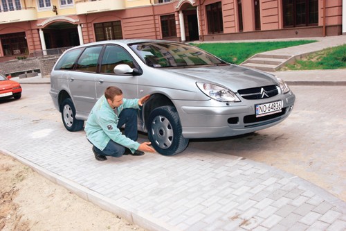 Citroën C5 - Krawężników się nie boi