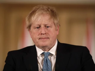 Rząd Borisa Johnsona zapewnia, że jeśli 330 mld funtów na walkę ze skutkami epidemii koronawirusa nie wystarczy, dołoży więcej. Downing Street 10, Londyn, 17 marca 2020 r.