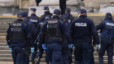 "Zadziwiający błąd", "lekceważące podejście". Co kryje się za tragicznymi wydarzeniami z udziałem policji