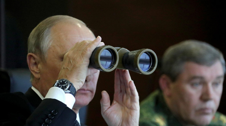 Vlagyimir Putyin orosz elnök
személyesen ellenőrizte a gigászi 
bevetéseket  /Fotó: AFP