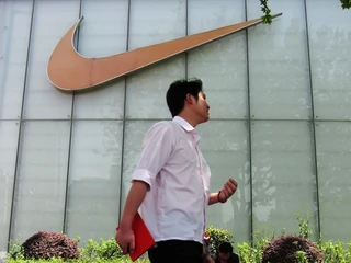 Nike sees global swoosh in Sales 