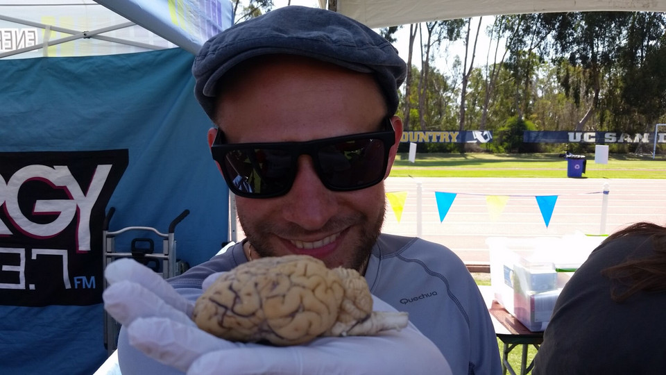 Mateusz Gola jest naukowcem, zajmuje się neurokognitywistyką 
