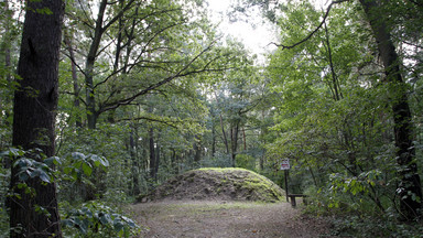 Archeolodzy odkryli osady budowniczych grobowców "polskich piramid"