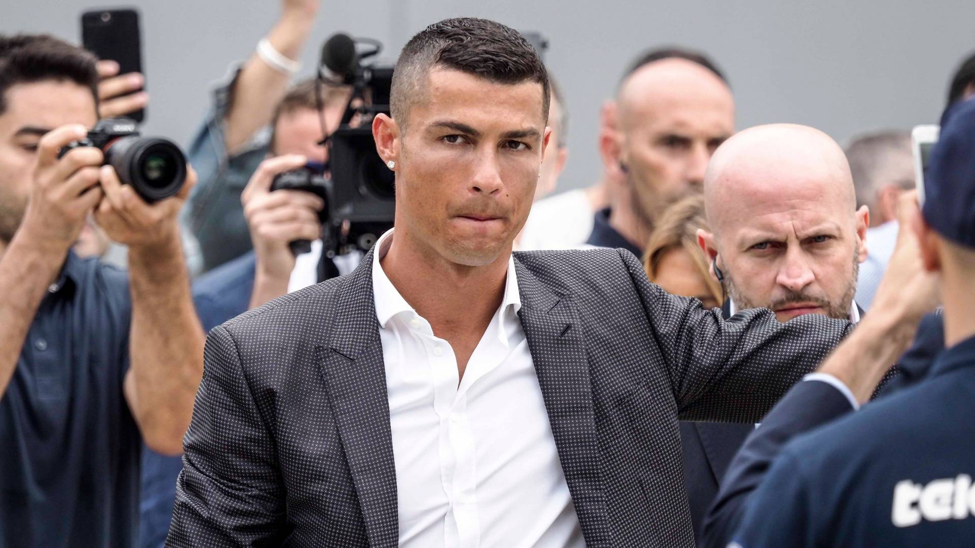 Ronaldo ostavio Grcima sumanut bakšiš - uz zahtev koji pokazuje kakav je čovek zaista