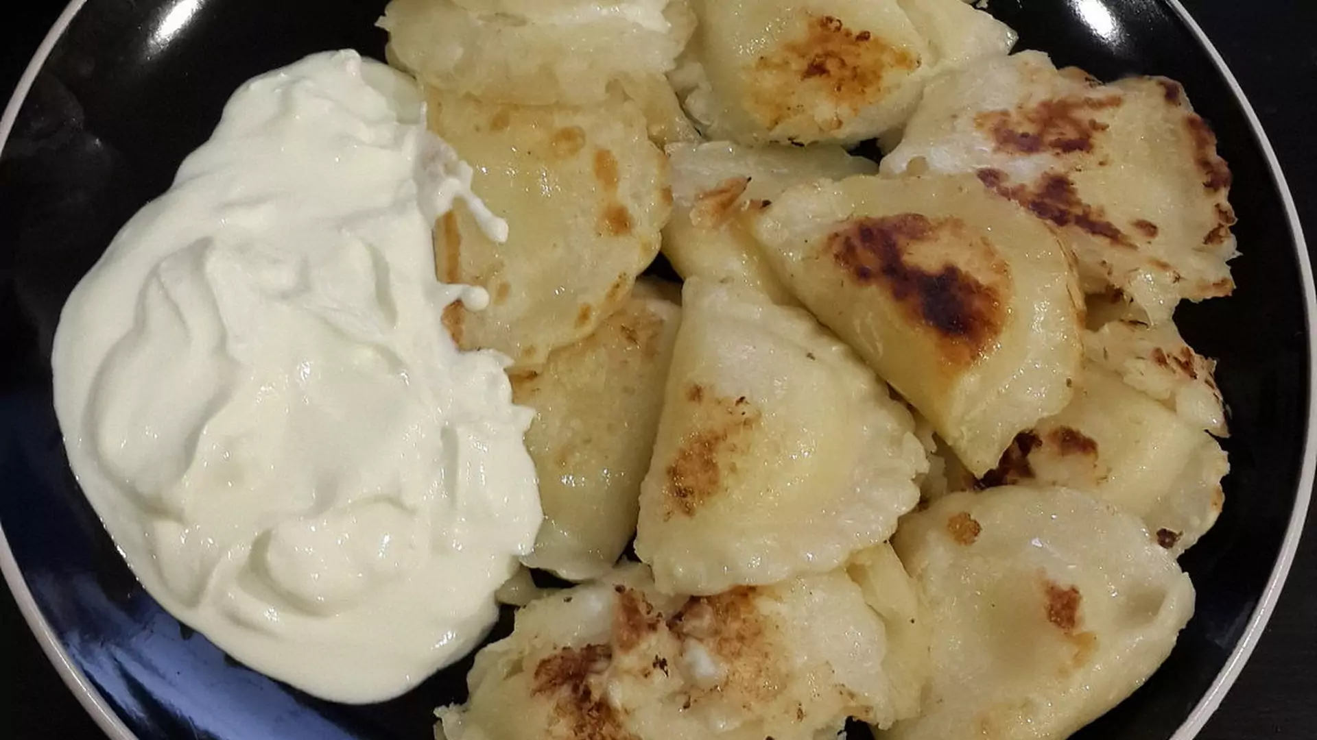 Czemu mówimy „pierogi ruskie”, chociaż to polskie jedzenie? Wyjaśniamy 5 nazw dań