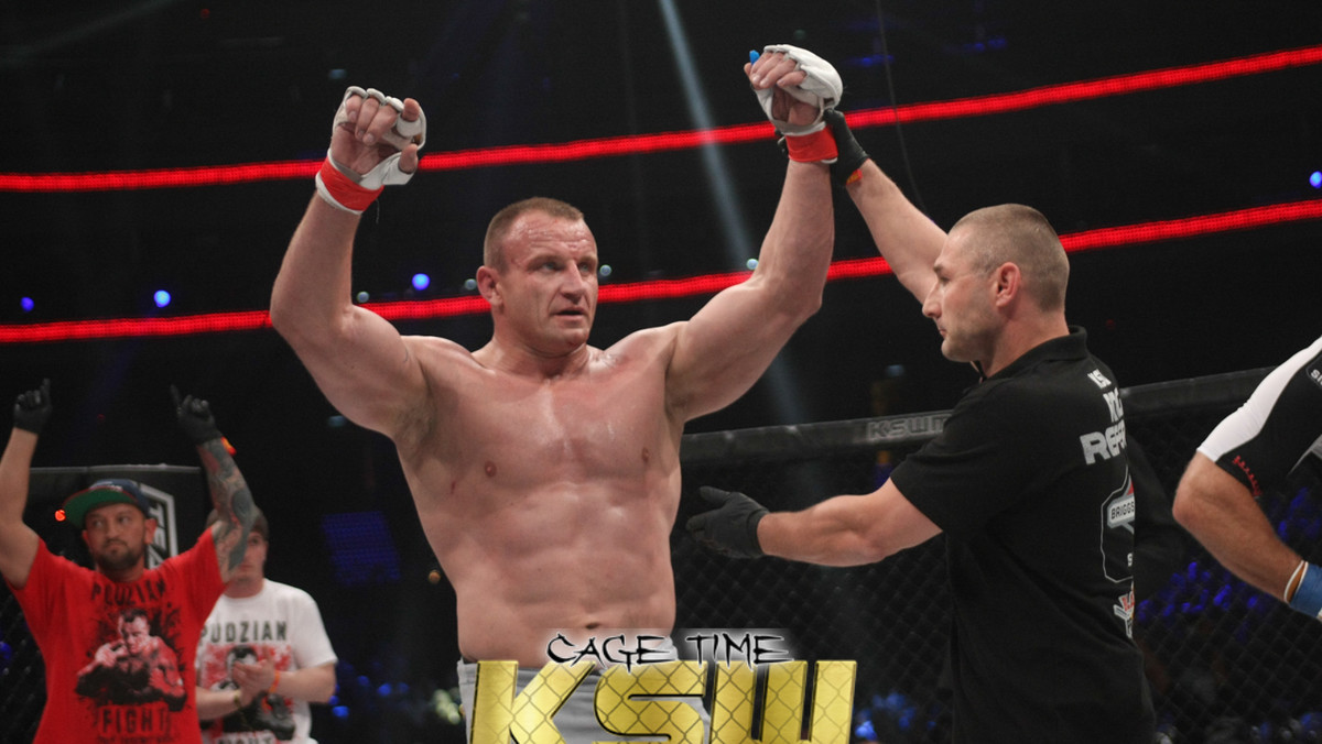 Po zwycięskiej walce z Olim Thompsonem Mariusz Pudzianowski nie krył, jak ważna była dla niego sobotnia wiktoria podczas gali KSW27, którą zadedykował swojej mamie. Zawodnik był również bardzo wdzięczny swojemu teamowi, który przygotował go do sobotniego starcia.