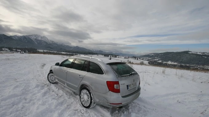 TOPR i Skoda Superb: zimowe klimaty w tatrach