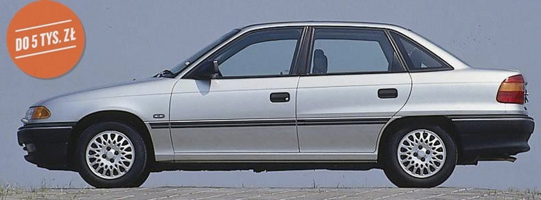 Opel Astra I: polecana wersja 1.6/71-75 KM; 2000 r./4200 zł