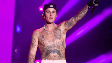 Justin Bieber wciąż walczy z paraliżem twarzy. Pokazał pierwsze efekty leczenia