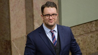 Łukasz Mejza składa korektę do oświadczenia majątkowego. Zapomniał wpisać pensję