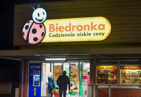 Pracownicy Biedronki niezadowoleni z pracy w niedzielę. "Rzucają papierami"