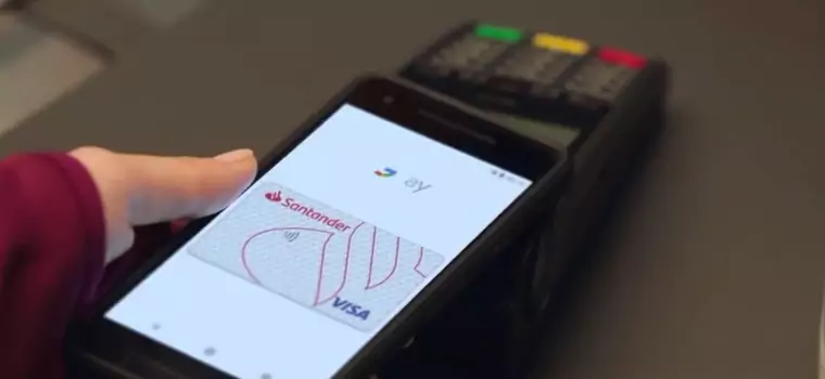 Google Pay i Apple Pay coraz popularniejsze w Polsce. Polacy dodali kilka mln kart