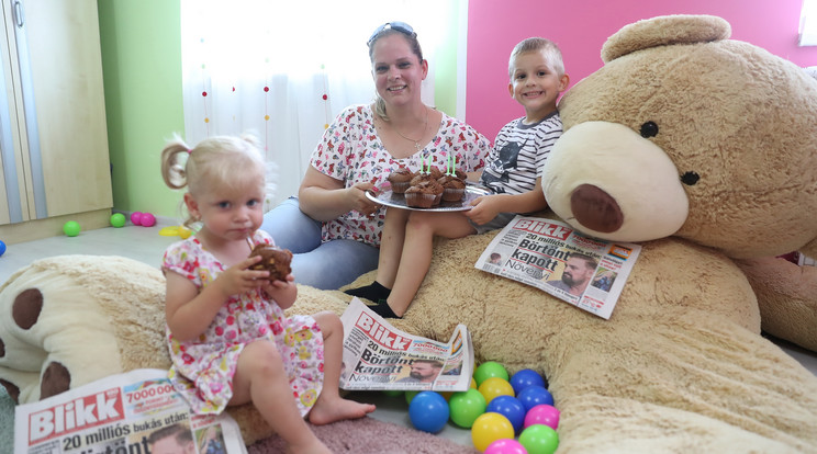 Mira (2), Marcsi és a
szülinapos Marci (4)
együtt örvendeztek /Fotó: Pozsonyi Zita