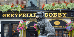 Pomnik wiernego psa w Edynburgu wzrusza do łez swoją historią
