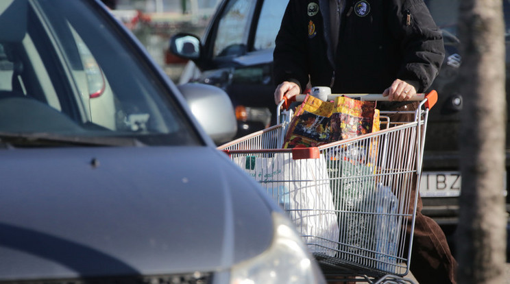 Ezen a hétvégén még zárva lehetnek a boltok/Fotó - Grnák László