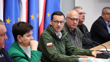Posiedzenie sztabu kryzysowego w Krakowie. Premier: módlmy się, żeby ten deszcz przestał padać