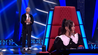 To on jest faworytem widzów "The Voice of Poland". Dominik Dudek skradł serca... oczami