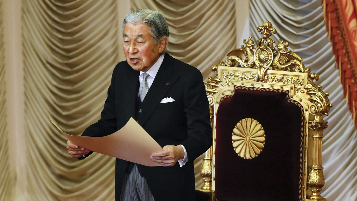 Cesarz Japonii Akihito abdykuje 30 kwietnia 2019 r. kiedy osiągnie wiek 85 lat - poinformował dziś premier Shinzo Abe. Następnego dnia, 1 maja 2019 r., odbędzie koronacja jego najstarszego syna, księcia Naruhito.