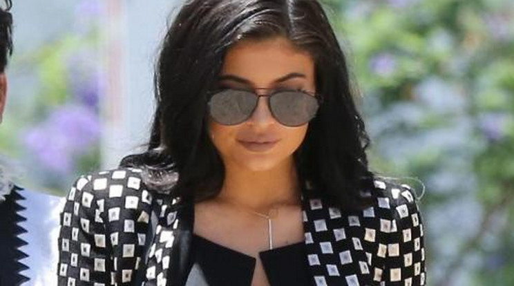 Kylie Jenner fizette ki barátja adósságát