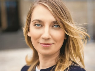 Ewelina Wołoszyn. Założycielka i CEO firmy inwestycyjnej AI Safety Holdings, nakierowanej na system opieki zdrowotnej, sztuczną inteligencję i cyberbezpieczeństwo. Twórczyni programu mentoringowego dla kobiet w branży technologicznej   