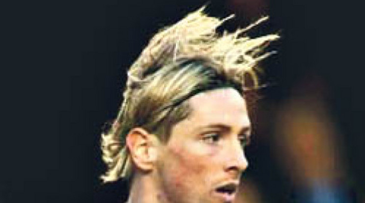 Szőkére váltott Fernando Torres