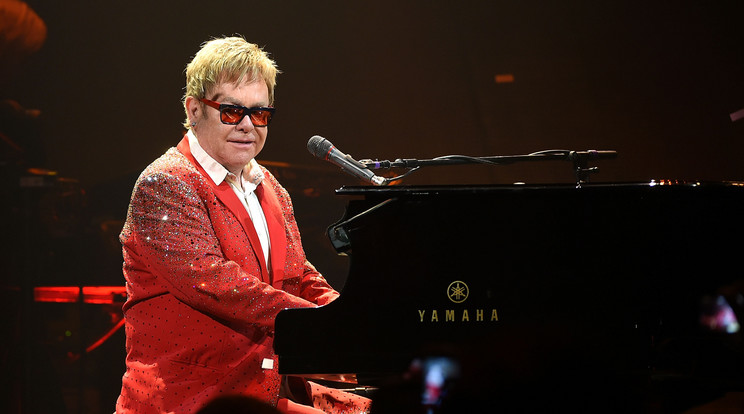 Elton John szerencsére életben maradt, egyelőre nem 
kommentálta a híreket
 /Fotó: GettyImages