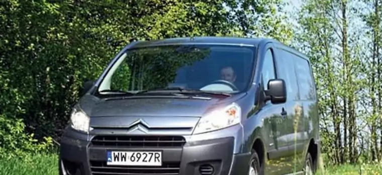 Citroen Jumpy. Dostawczak z nutą vana