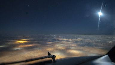 Smog nad Polską. Jak wygląda z pokładu samolotu?
