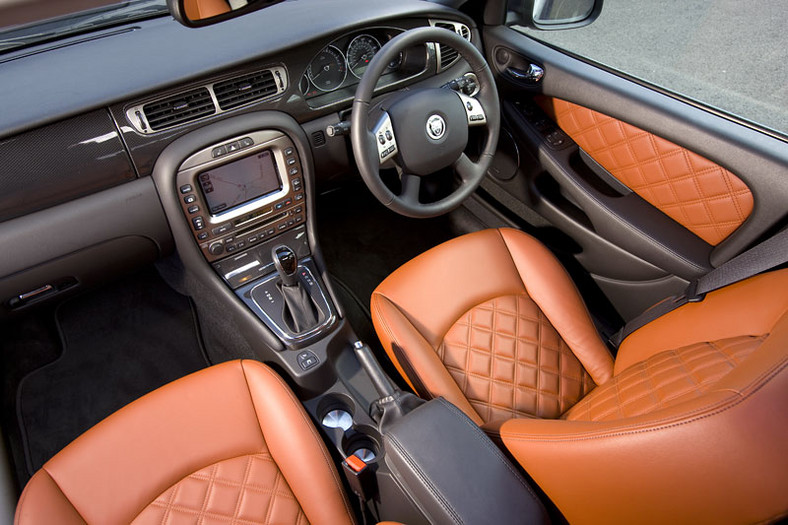 Jaguar Land Rover w 2014 zamknie jeden zakład