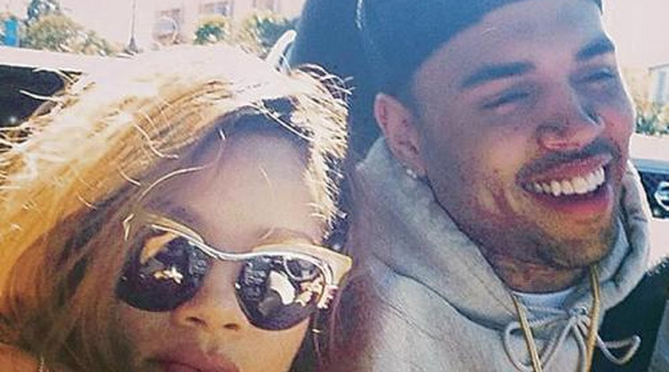 Chris Browntól terhes Rihanna?