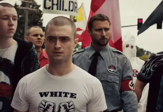 Nacjonaliści oburzeni polskimi flagami w filmie o neonazistach