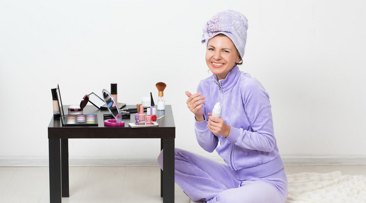 Az első és legfontosabb lépés: mielőbb tegyünk rendet a kozmetikumok között
/ Fotó: Shutterstock