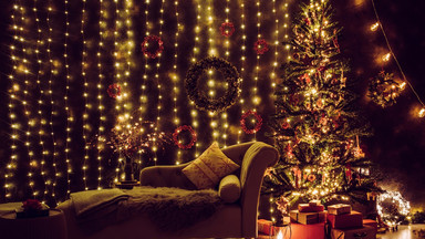 Niesamowity efekt: LED-owe kurtyny wprowadzą do wnętrza świąteczny vibes