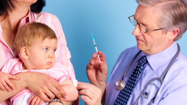 Wielka Brytania: straciła słuch na skutek wadliwej szczepionki, nie dostanie pieniędzy