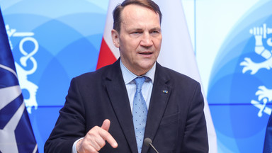 Trzęsienie ziemi w ambasadach. Minister Sikorski: preferencje prezydenta zostały uhonorowane