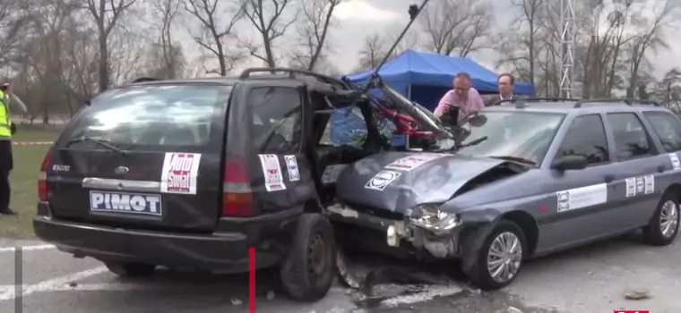 Jak zardzewiałe auto zachowa się podczas zderzenia?