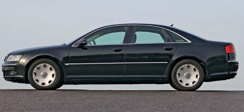 Audi A8 - cena 29 700 zł