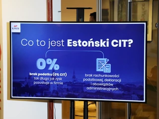 Jedną z korzyści estońskiego CIT miało być m.in. uproszczenie rozliczeń podatkowych. Jednakże ustawa wprowadza także opodatkowanie tzw. ukrytych zysków oraz dochodów z tytułu wydatków niezwiązanych z działalnością gospodarczą, które rozliczenia podatkowe znacznie komplikują
