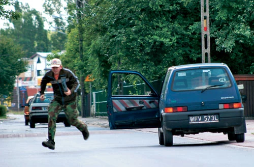 Antynapad jest niewygodny dla właściciela auta, ale skuteczny: jeżeli ukradziony samochód zatrzyma się po kilkuset metrach jazdy, zazwyczaj złodziej rezygnuje i ucieka