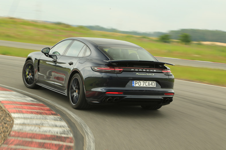 Porsche Panamera Turbo S E-Hybrid