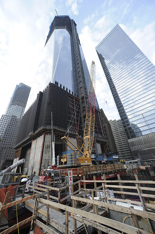 Budowa wieżowca One World Trade Center, sierpień 2011 r., fot. Paul Goguen/Bloomberg