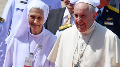 Papież Franciszek w Tajlandii. Na lotnisku powitała go kuzynka