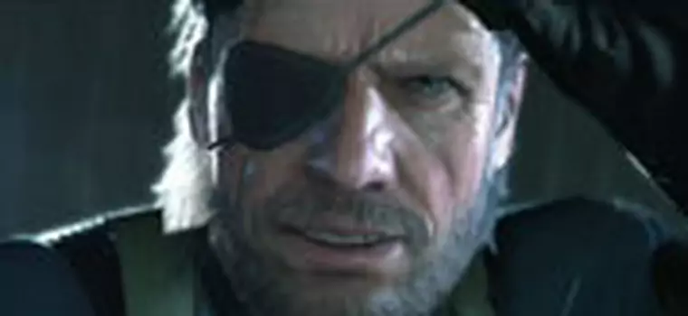 Snake przedziera się przez dżunglę w Metal Gear Solid 5: The Phantom Pain