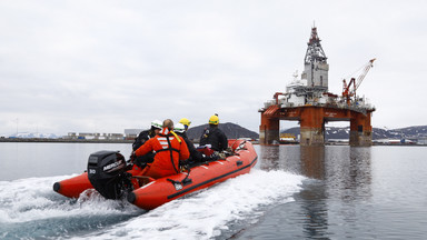 Aktywiści Greenpeace'u wspięli się na platformę wiertniczą na Morzu Barentsa
